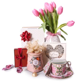 The Blushing Tulips – view 2