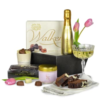 Golden Sweet Indulgence Hamper – view 2