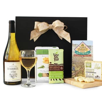 Chardonnay and Savory Indulgence Hamper – view 2